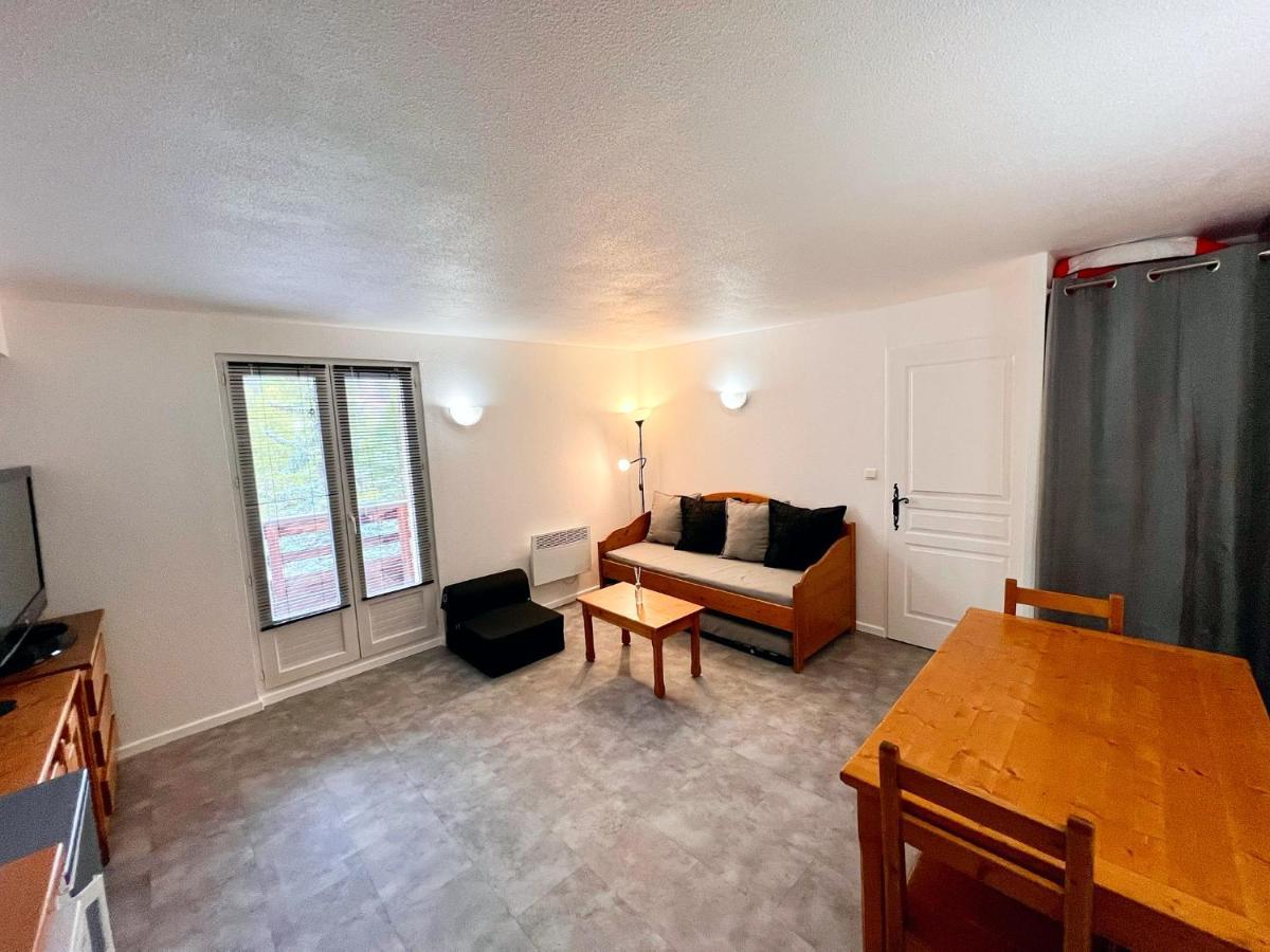 Vars, Appart Spacieux Renove 4 Couchages Dans Chalet Вар Екстер'єр фото